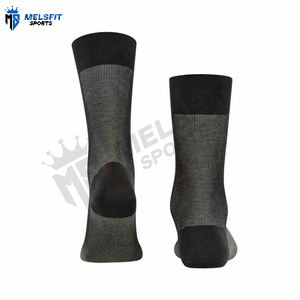 Chaussettes de football durables - Confortables, haute élasticité, séchage rapide, respirantes, écologiques, antibactériennes, personnalisables pour l'entraînement - Product Image 3