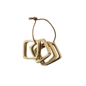 Modern Gold Finish Napkin Ring Accessory For Elegant <b>Table</b> Arrangements And Gatherings - Product Image 3