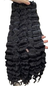 Extensions de cheveux humains bouclés naturels indiens bruts de luxe de 32 pouces, texture douce, tissage à la machine, cheveux longs bouclés noirs naturels, à trame unique - Product Image 2