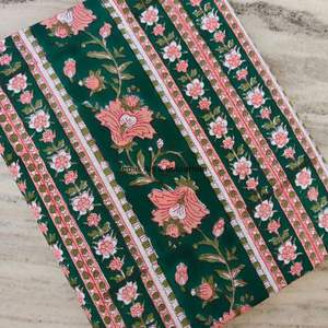 Tela de Algodón Cambray Estampada a Bloques 60x60, Tela de Algodón con Estampado Tradicional Jaipuri - Product Image 2