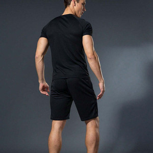 Conjunto de dos piezas para hombre, nuevo diseño, ropa de moda para exteriores, conjunto de verano, corte ajustado, alta calidad, ropa para adultos y niños, conjunto de camiseta y pantalones cortos. - Product Image 5
