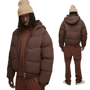 Dernière Veste matelassée en vinyle brillant pour homme, design personnalisé, style tendance urbain, fabrication en gros - Product Image 1