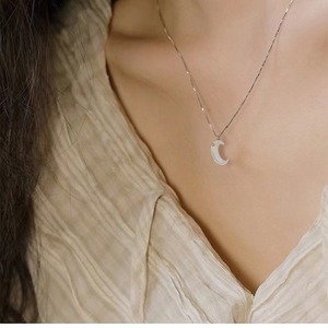 Collier haut de gamme en argent sterling 925 Xiaoxiangfeng, double rangée de perles d'eau douce, chaîne de clavicule, design élégant et chic, collier ras du cou - Product Image 4