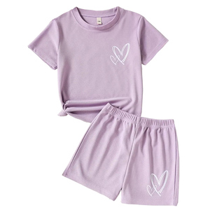 Conjunto de Ropa de Algodón de 2 Piezas para Bebés Niñas, Camiseta de Manga Corta con Estampado de Corazón, Pantalones Cortos con Cuello Redondo, Atuendo de Verano, Ropa Casual Transpirable - Product Image 1