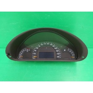 ชุดหน้าปัดรถยนต์ C-class ปี 2000-2004 มือสอง ของแท้ รหัสอะไหล่ A2035403511 - Product Image 1