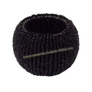 Decoración de mesa de alta venta Color negro cristal redondo con cuentas FIESTA DE Navidad boda servilletero anillo titular - Product Image 1