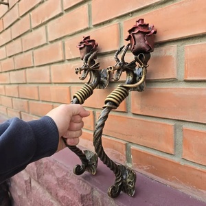 Poignée de porte en fer forgé à tête de dragon, design traditionnel, résistante à la rouille, installation facile, décorative pour porte/porte-faillette - Product Image 2