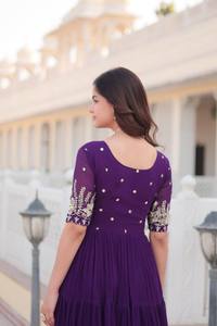 Ensemble Kurta long violet en rayonne pour femme avec broderie, coupe ample, tenue de mariage traditionnelle style Inde Pakistan - Product Image 6