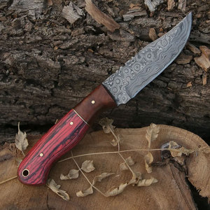 Cuchillo de Caza Duradero de Acero de Damasco con Mango de Madera para Actividades al Aire Libre como Camping, Senderismo, Pesca y Bushcraft - Product Image 4