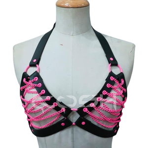 Harnais en cuir noir avec soutien-gorge à lacets rose - Product Image 1