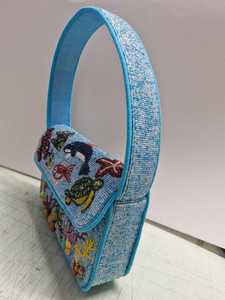 Bolso de Hombro con Bordado de Peces y Cuentas, Hecho a Mano, Ecológico, Rosa y Verde, Diseño Abstracto de Olas, para Mujer, Ideal para Fiestas y Eventos Nocturnos - Product Image 4