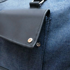 Bolsa de Viaje de Cuero Genuino con Bolsillos Frontales, Acabado de Primera Calidad, Diseño de Lujo para Fin de Semana - Product Image 4