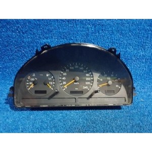 Panel de Instrumentos/Velocímetro Clase M Usado OEM A1635407611 - Product Image 1