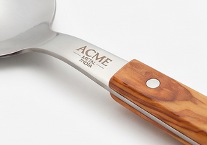 Ensemble cuillère et fourchette de service Acme avec manche en bois, en acier inoxydable, design minimaliste, compatible lave-vaisselle, pour la restauration et les événements - Product Image 2
