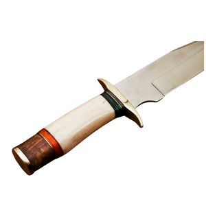 Couteau Bowie artisanal avec lame en acier courbé argenté, manche en os blanc, accents en bois brun, garde doré, lame fixe pour la chasse - Product Image 5