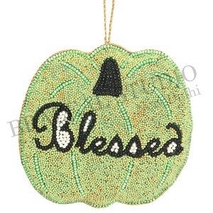 เครื่องประดับตกแต่งต้นคริสต์มาสขนาด 4 นิ้ว (10 ซม.) ทำมือจาก Brazeal Studio ผลิตจากกำมะหยี่และผ้าซาตินที่เป็นมิตรกับสิ่งแวดล้อม ประดับด้วยลูกปัดและงานปัก  ตกแต่งสีทองหลากสีสัน  รับสั่งทำตามแบบ - Product Image 2