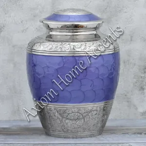 Urne funéraire élégante et artisanale de style moderne pour les êtres chers par Axiom Home Accents avec un design artisanal contemporain - Product Image 5