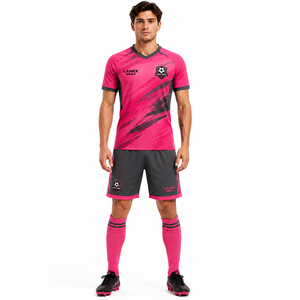 Ensemble d'uniformes de football personnalisés de qualité supérieure, maillot d'équipe personnalisé et short assorti pour hommes et garçons, kit de vêtements de sport athlétiques - Product Image 3