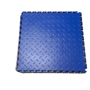 แผ่นพื้นพีวีซีสำหรับโรงรถแบบเชื่อมต่อกัน ป้องกันการลื่น ทนทานสูง - Product Image 1