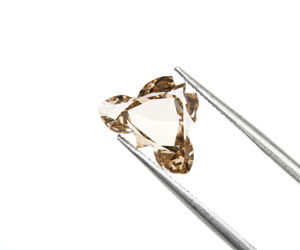 OM GEMS Diamante Cultivado en Laboratorio de 2.0 Ct con Corte Mariposa, Color Champán, Certificado IGI, Corte Excelente, para Joyería - Product Image 2