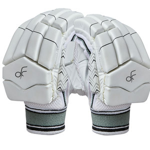 Guantes Profesionales de Bateo de Cricket al por Mayor, Hechos a Medida, Agarre Avanzado, Duraderos, Ligeros, OEM, Cuero de Alta Calidad y Comodidad - Product Image 3