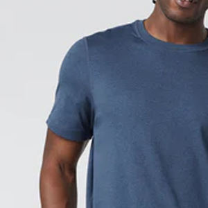 Camiseta Moderna y Elegante para Hombre, Material Cómodo, Diseño de Color Sólido, con Logotipo Personalizable, Ajuste Moderno, para Compradores Mayoristas - Product Image 3