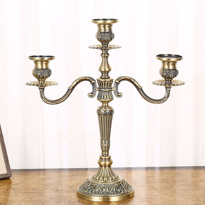 เชิงเทียนทองเหลือง 5 แขน ดีไซน์หรูหราจาก Foryoudecor สำหรับตกแต่ง - Product Image 1