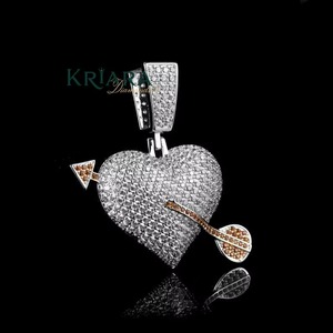 Collar con Colgante de Flecha y Corazón en Plata de Ley 925 con Piedra Preciosa Moissanita, Joyería Elegante para Ocasiones Especiales - Product Image 1