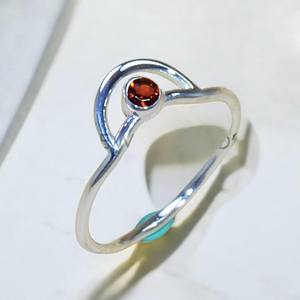 แหวนเงินแท้ 925 ประดับโกเมนธรรมชาติ งานแฮนด์เมด ราคาขายส่ง เครื่องประดับเงิน - Product Image 1