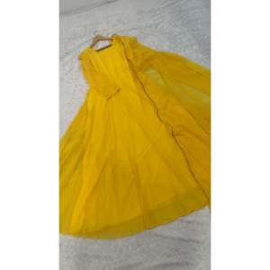 Conjuntos modestos bellamente elegantes simplemente para fiesta vestido Anarkali y Dupatta - Product Image 2