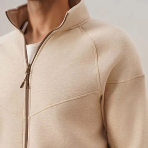 ชุดวอร์มสองชิ้นสีเบจสำหรับผู้ชาย เสื้อสเวตเชิ้ต กางเกงขายาว ระบายอากาศได้ดี คอตั้ง ซิปหน้า ทรงปกติ รับสกรีนโลโก้ ชุดลำลองและชุดกีฬา - Product Image 3