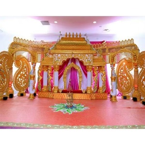 ชุดมณฑปแต่งงานแบบอินเดียใต้ มานดาปามสีทองสำหรับงานแต่งงาน มานดาปามแบบฮินดูที่สามารถปรับแต่งได้ พร้อมเสาแกะสลัก ชิคาโก - Product Image 1