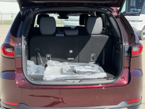 Mazda CX-90 S Premium Plus AWD hybride turbo SUV d'occasion de luxe avec sièges en cuir et toit ouvrant panoramique - Product Image 4