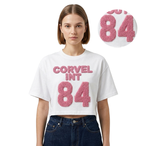 Camisa de mujer de diseño personalizado con bordado de chenilla, corte holgado, estilo casual, ropa de verano, streetwear, con apliques texturizados. - Product Image 4