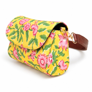 Sac à bandoulière jaune à imprimé floral avec sangle marron amovible et rabat frontal pour femme - Product Image 6