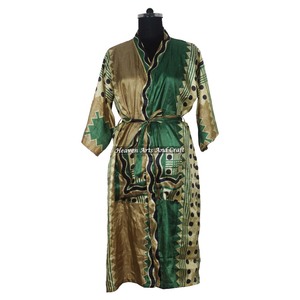 ชุดนอนยาวสไตล์กิโมโนผ้าไหมผสมโพลีเอสเตอร์ลายวินเทจสำหรับผู้หญิง รุ่น KL017  ใส่ได้ทั้งฤดูใบไม้ร่วงและฤดูหนาว ฟรีไซส์ ปรับขนาดได้ - Product Image 4