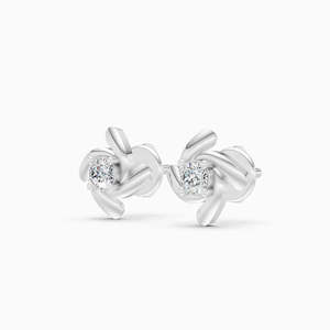 Boucles d'oreilles clous fleuris plaquées rhodium avec sertissage griffe diamant rond, bijoux de mariage classiques pour femme - Product Image 3