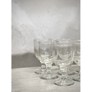 Verre à vin à bulles transparent fait main avec un design artistique contemporain pour la maison, les dîners, les restaurants et les cadeaux - Product Image 3