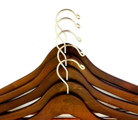 Ensemble de cintres en bois écologiques pour chemises, saris et organisation de la garde-robe, cintres en bois robustes, artisanat en bois