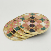 Sous-verres en bois faits à la main, motif géométrique classique en cercle, bordure dorée, blanc élégant, pour la maison, le bureau, la salle à manger