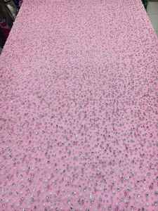 Encaje de Lujo Tradicional Hecho a Mano con Cuentas Bordadas Florales Rosa Bebé Ecológico de Malla con Mezcla de Piedras Plateadas y Rosas y Pedrería, 5 Yardas - Product Image 3