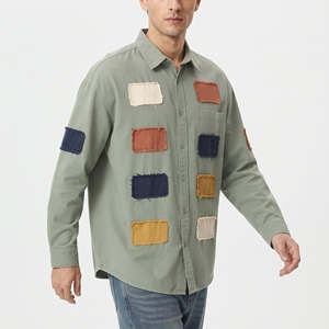 Chemise à manches longues verte pour homme, col rabattu, chemise décontractée avec des patchs appliqués colorés, fermeture à boutons à manches longues - Product Image 4