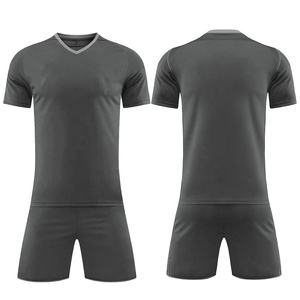 Ensembles d'uniformes de football personnalisés pour hommes adultes, t-shirt à manches courtes, survêtement d'entraînement de haute qualité - Product Image 1