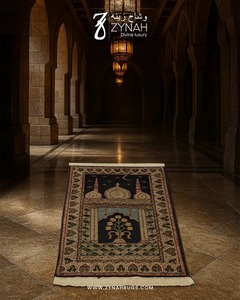 Tapis de prière en laine Holy Harmony de qualité supérieure, doux et élégant, pour la maison, les voyages et la prière, disponible à la vente - Product Image 5