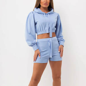 Ensemble sweat à capuche et short décontracté pour femme – Tenue décontractée avec sweat à capuche et short assorti - Product Image 4