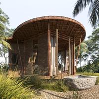 Bungalow préfabriqué hexagonal en bambou écologique à toit plat N1, Design 180 Glass View LED, pour Glamping et Villas de villégiature