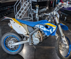 Qualité supérieure Husabergs FS 570 501 Moto tout-terrain originale - Product Image 1