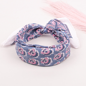 Foulard carré de luxe imprimé floral en coton, bandana décontracté, accessoire d'été pour cheveux, doux pour la peau, multifonctionnel - Product Image 1