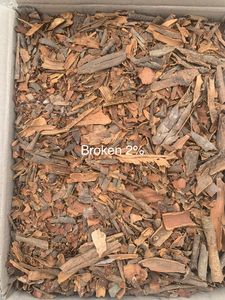 Les herbes simples dignes de confiance d'épices de fournisseur ont séché les commandes en gros crues de conservation d'huile d'épice de cannelle d'herbe entière de Cassia Bienvenue! Appelez + 84 - Product Image 2