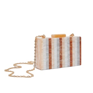 Bolso de mano de coral hecho a mano, bolso de mano elegante para damas, bolsos de mano de EE. UU., bolso de lujo para damas, por Aaliyan IMPEX - Product Image 2